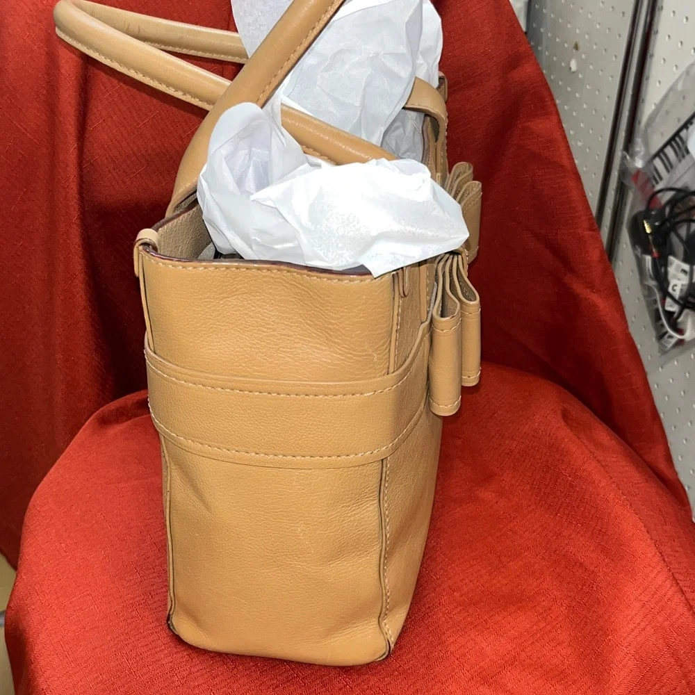 KATE SPADE Tan Leather with Bow Accent PERFECT